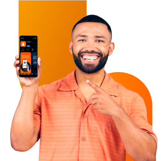 homem com celular na mao e app da empresta aberto