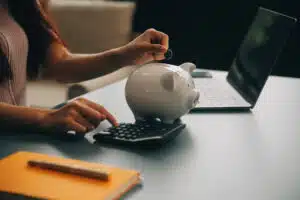 Como organizar suas finanças com IA. Confira!