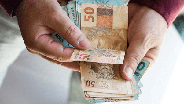 Adiantamento do 13º Salário: vale a pena antecipar? 